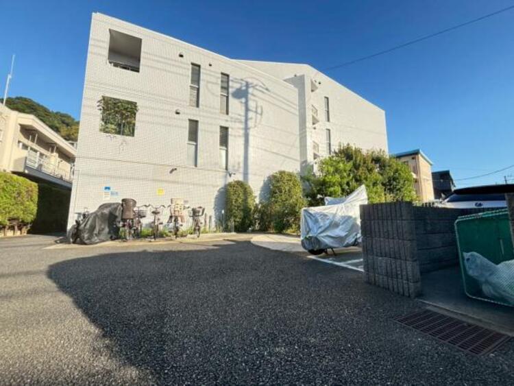 その他 駐輪場置き場・バイク置き場。空き有。