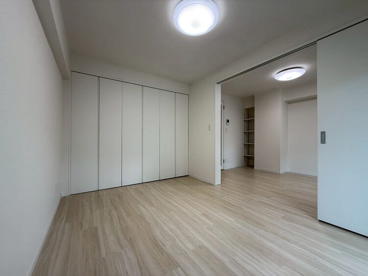 その他 清かで艶やかな時間をもたらしてくれる室内です。