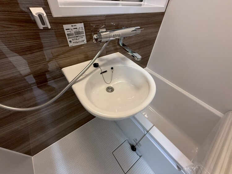 その他 清潔感を感じられる洗面化粧台。