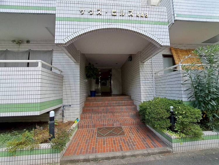 その他 上質感漂う玄関アプローチです。