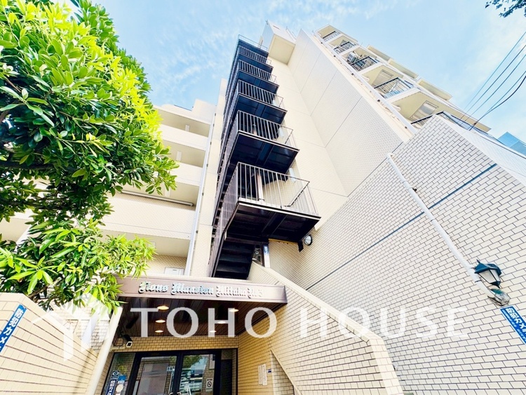 外観 漂う上質な空気感、マンションに入れば「おかえりなさい」と笑顔で迎えてくれるエントランス。最良の心配りを感じるマンションでした。