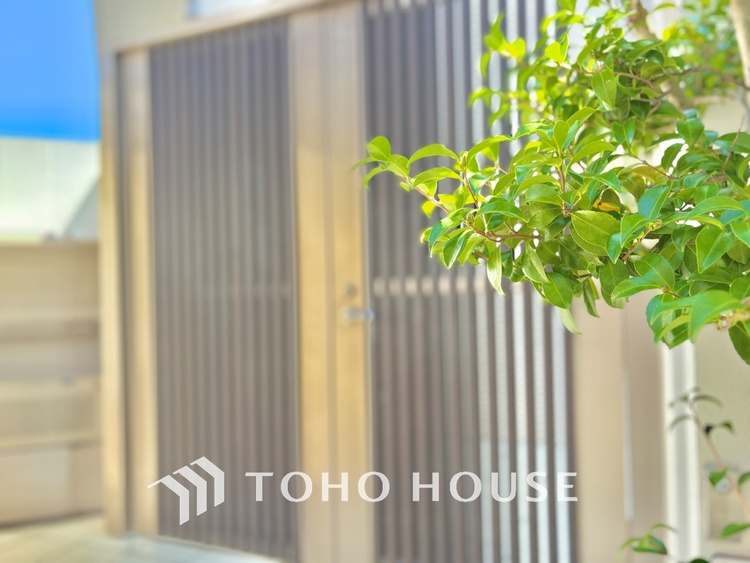 外観 キッチンは家族の絆を育む大切な空間。シンプルで使い易いシステムキッチンで愉しく作る料理は愛情のある美味しいご馳走に。家族で使える対面式キッチンです。