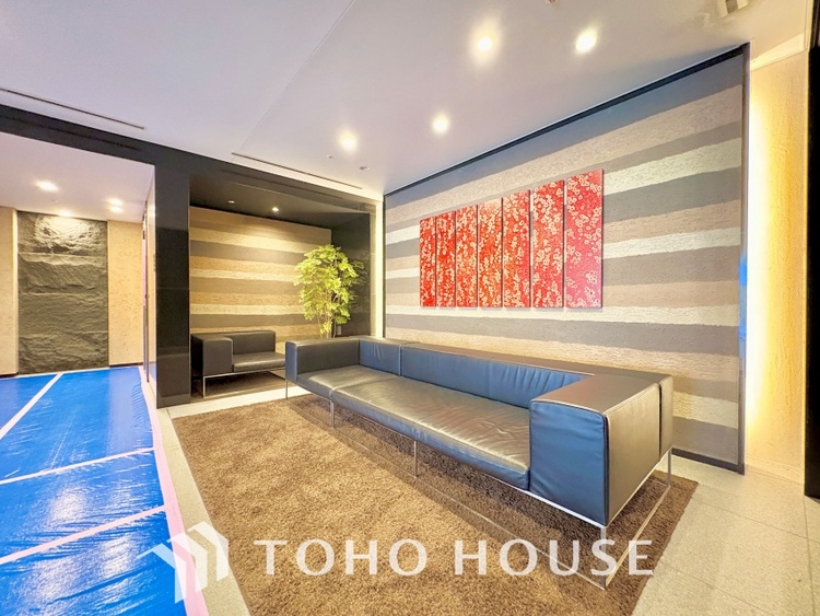 その他 風の通り道。舞い込んでくる風が優しく躍り、室内に爽やかな空気を運んでくる。そこに季節の息吹を感じて、いまがどんな季節なのかを実感する。