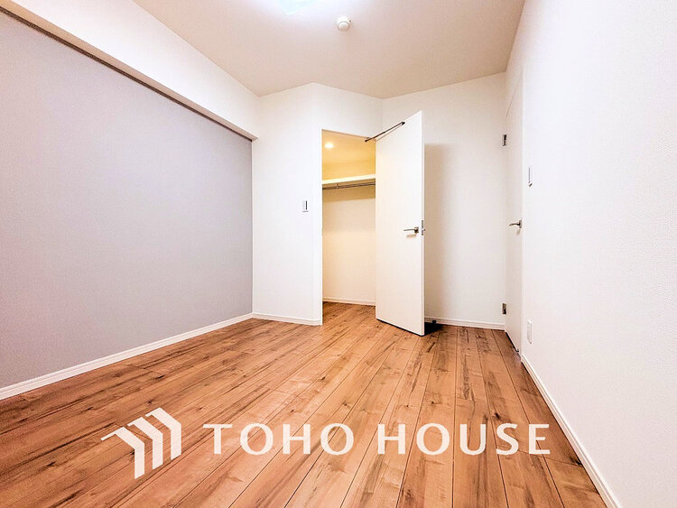 内装 シンプルですっきりとした室内は飽きのこない居心地の良い雰囲気