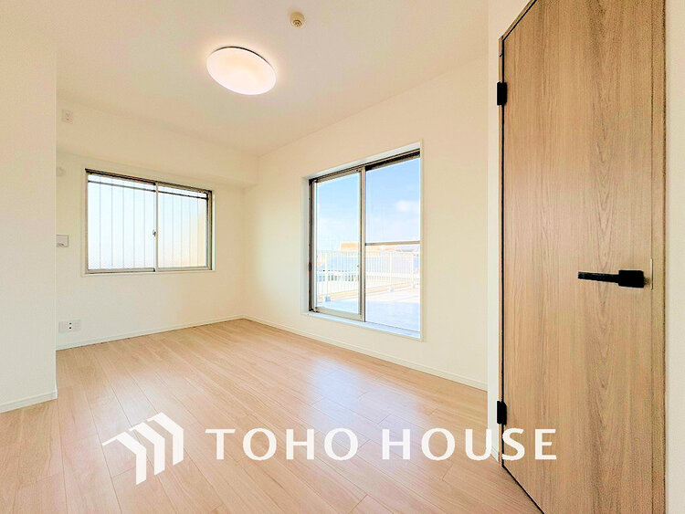 内装 シンプルですっきりとした室内は飽きのこない居心地の良い雰囲気