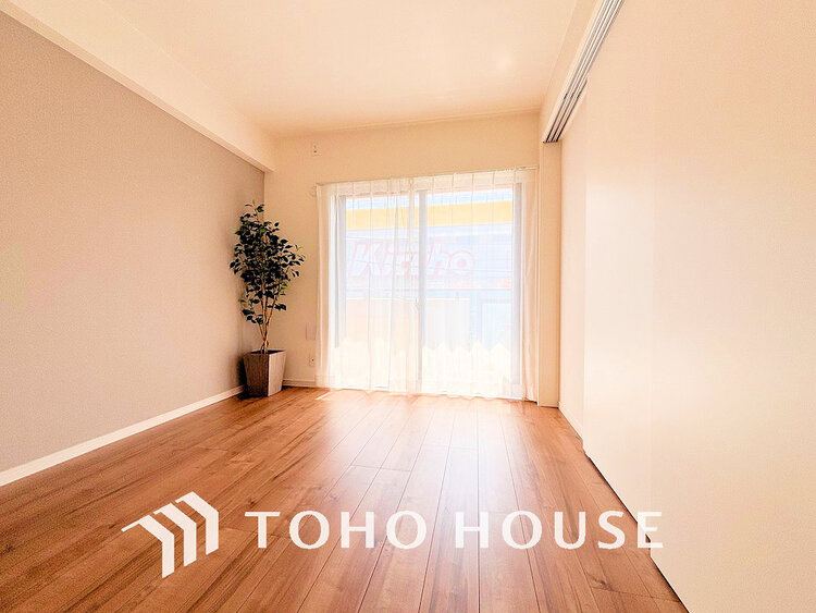 内装 1日の疲れを癒し、心地よく寛げるようゆったりとした広さをしています