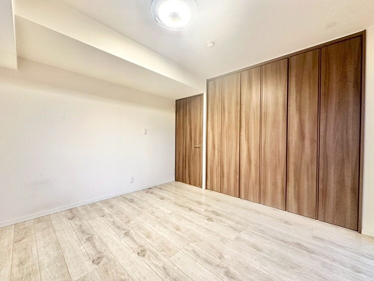 その他 清かで艶やかな時間をもたらしてくれる室内です。