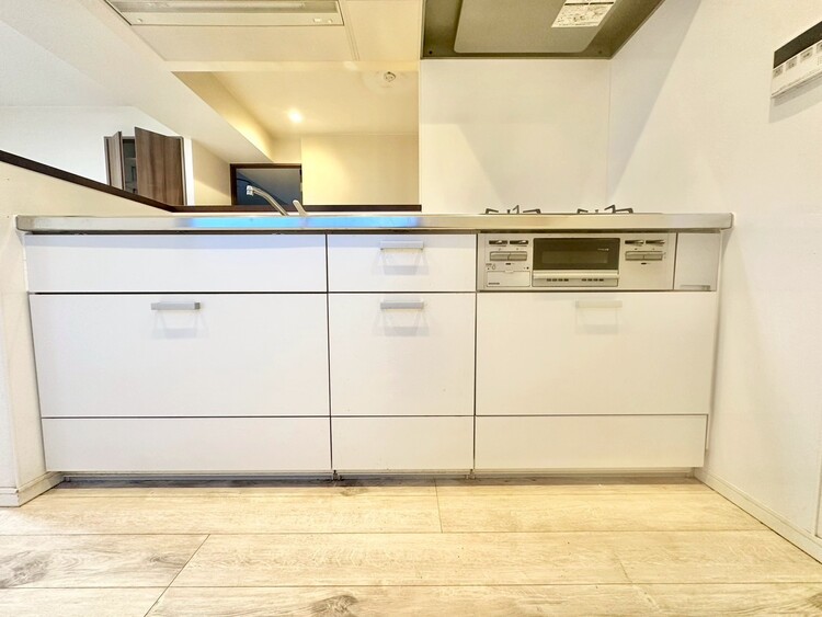 その他 開放感のあるキッチンスペース。調理をしながら、会話も弾みそうですね。