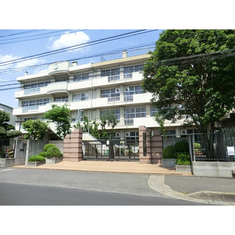 周辺 浦和大里小学校(約300m)