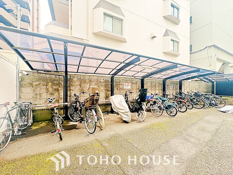 その他 広々としたキッチンのシンクは、料理の準備と片付けを楽にし、使いやすさを最大限に引き立てます。