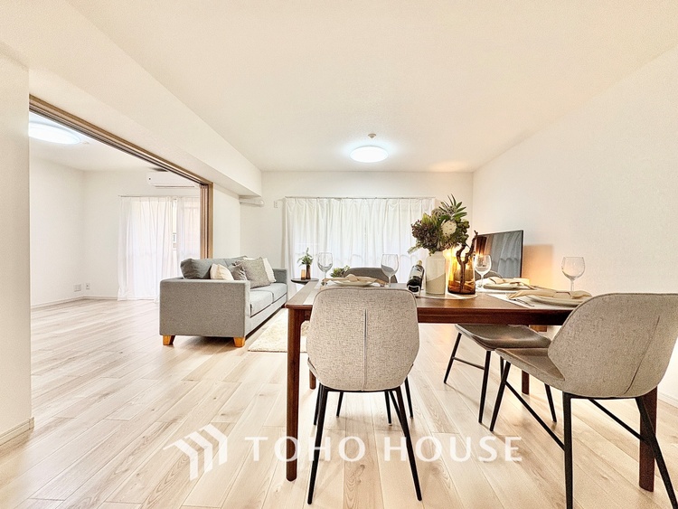 内装 【Green orchestra】◆緑の匂いに誘われて◆目を閉じれば深緑の香り。五感を研ぎ澄まし、日々の疲れを心から癒してくれる。深呼吸するほどに爽やかな薫りたち込める新緑にそと微笑む私達。