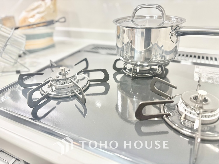 キッチン 【cooking papa is here】料理が苦手な人でも、チャレンジしてみたくなるワイドスパンのキッチン。家族の食卓がここから始まる。