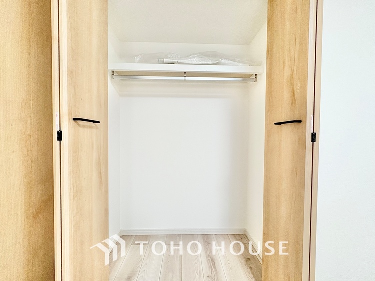 収納 【a closet full of dreams】しまいきれない思い出はクローゼットに。いつでも取り出せる広さが生活を彩る。