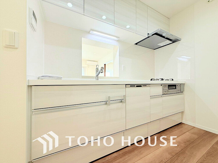 キッチン シンプルな部屋の雰囲気に溶け合うナチュラルキッチン