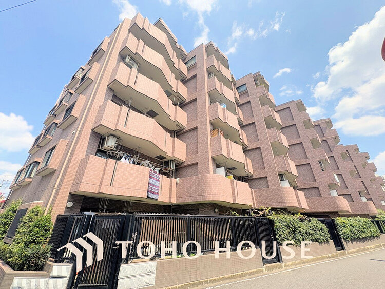 外観 〜通勤・通学に便利、駅徒歩5分の好立地〜南向き新規リノベーション住戸〜使い勝手の良い3LDK〜