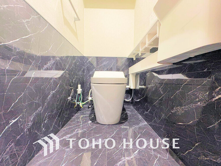 トイレ トイレには快適な温水洗浄便座付