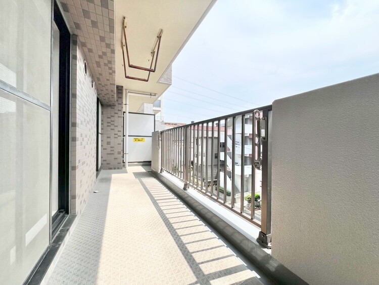 その他 朝の澄んだ空気や、夕方に吹く清々しい風を感じられるバルコニー。