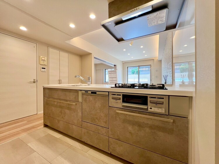 その他 開放感のあるキッチンスペース。調理をしながら、会話も弾みそうですね。