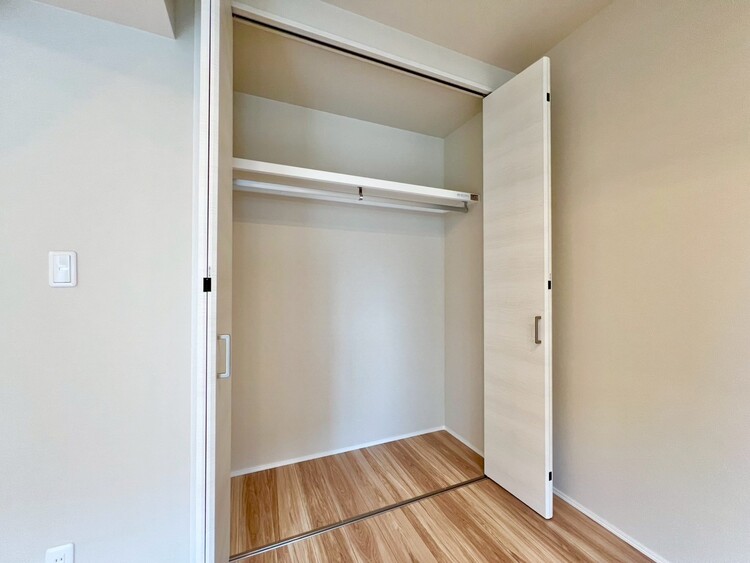 その他 収納スペースが付いていて、お部屋を広く使っていただけます。