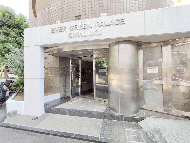 その他 上質感漂う玄関アプローチです。