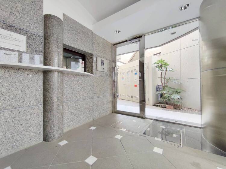 その他 館内は静寂な中が保たれており、管理が行き届いている印象を受けました。