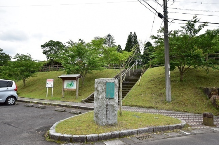 周辺 松陽台ふれあい公園【松陽台ふれあい公園】鹿児島市松陽台町にある公園です。駐車場あり、トイレあり 徒歩 約11分（約840m）
