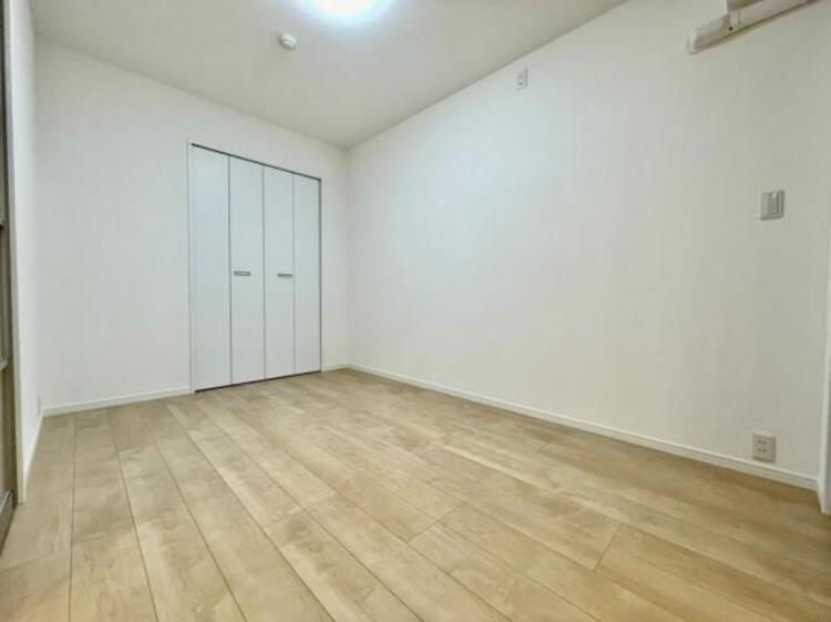 内装 使い方に柔軟性があり、個室としても趣味の部屋としても利用可能です。