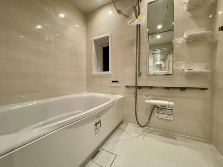 風呂 ゆったりとした広さで、毎日のバスタイムを心地よくお楽しみいただけます。