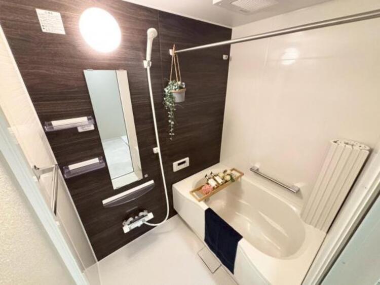 風呂 日々のお掃除が楽なように凹凸が少なく汚れの付きにくい仕様となりました。