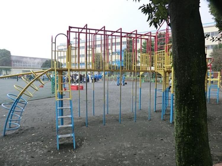 周辺 横浜市立大口台小学校まで約820ｍ