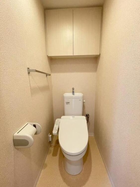 トイレ 毎日使うトイレは落ち着きと清潔感のあるデザイン 