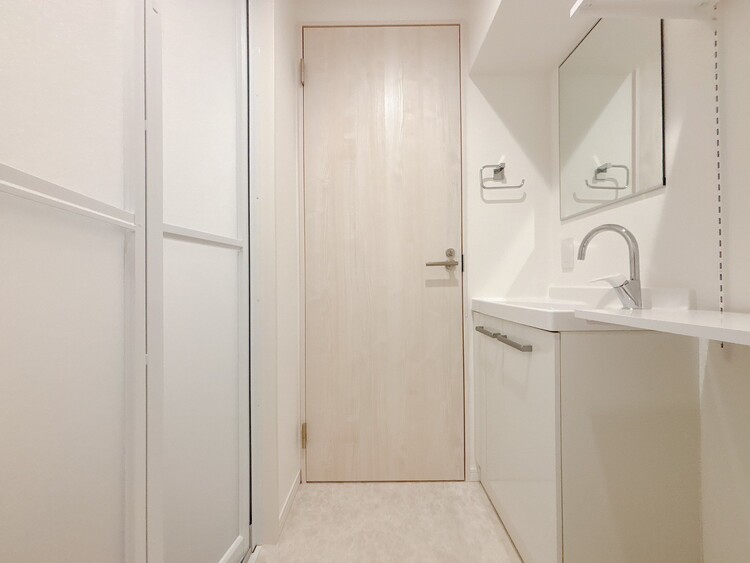 洗面 清潔感と心地よさを重視した、上質感漂うパウダールーム。