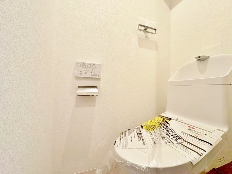 トイレ 暮らしの中のさりげないひとときの快適さにも、こだわりを、持って設備を配しております。