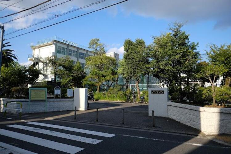 周辺 荒川区立第五中学校