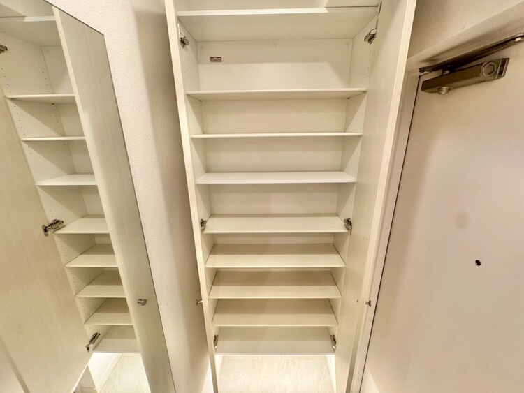 その他 家電やスーツケース、ストック品など何でも片付く嬉しい空間です。