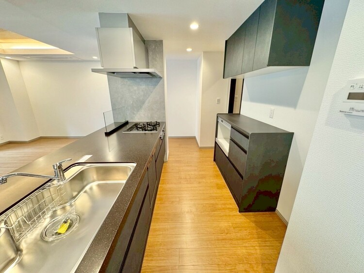 その他 開放感のあるキッチンスペース。調理をしながら、会話も弾みそうですね。