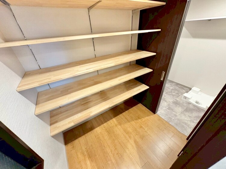 その他 家電やスーツケース、ストック品など何でも片付く嬉しい空間です。
