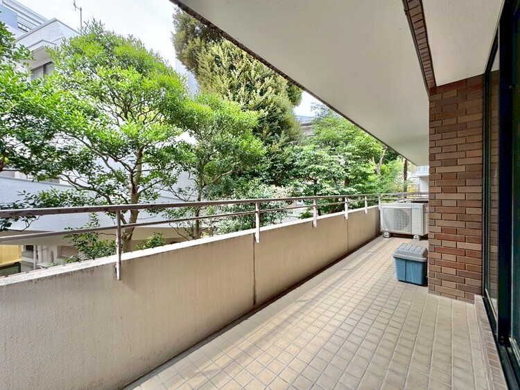 その他 朝の澄んだ空気や、夕方に吹く清々しい風を感じられるバルコニー。