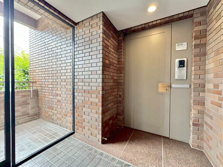 その他 清潔感のある落ち着いた雰囲気の玄関です。