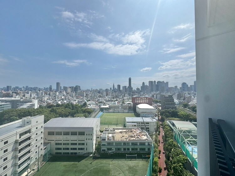 その他 眺望や窓からの景色が良いと、家で過ごす時間も快適です。