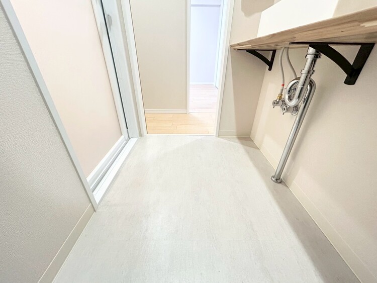 その他 十分な広さの脱衣所。