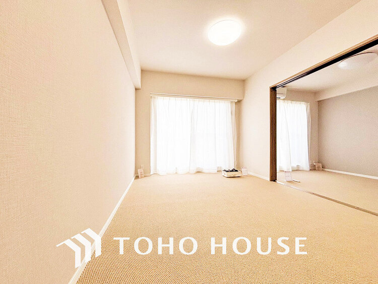 内装 家族みんなが爽やかに過ごせるように、光をたっぷり取り込んだLDK