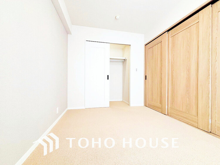 内装 シンプルですっきりとした室内は飽きのこない居心地の良い雰囲気