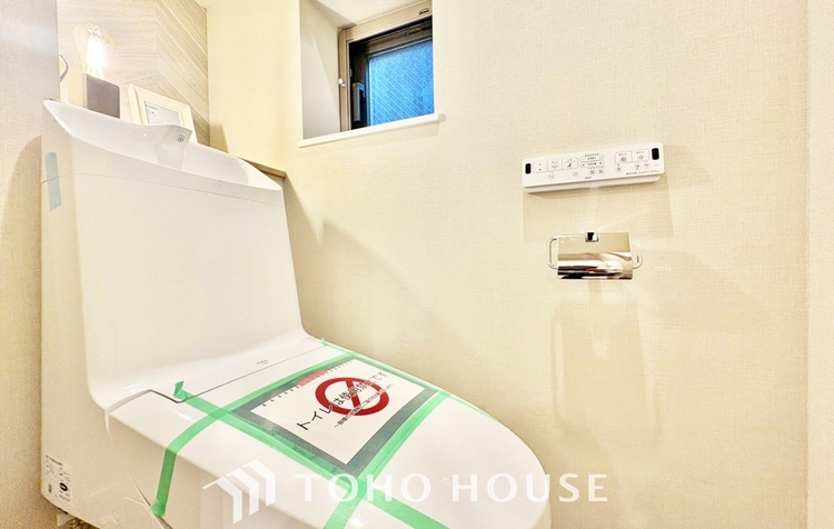 トイレ ◆住むほどに実感する快適性＆機能性◆各空間を彩る設備は、デザイン性に優れたHigh Quality仕様が装備。広く使い勝手のよい空間と設備で、理想の暮らしを演出します。