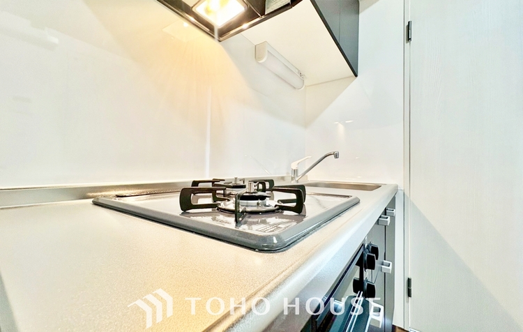 内装 ◆時を忘れる場所◆ここにはみんなが集い、食事と楽しい会話が始まる。話に夢中になりすぎて、ついつい時を忘れ夜半過ぎになってしまう。そんな束の間の幸せを感じさせてくれる場所でありたい。