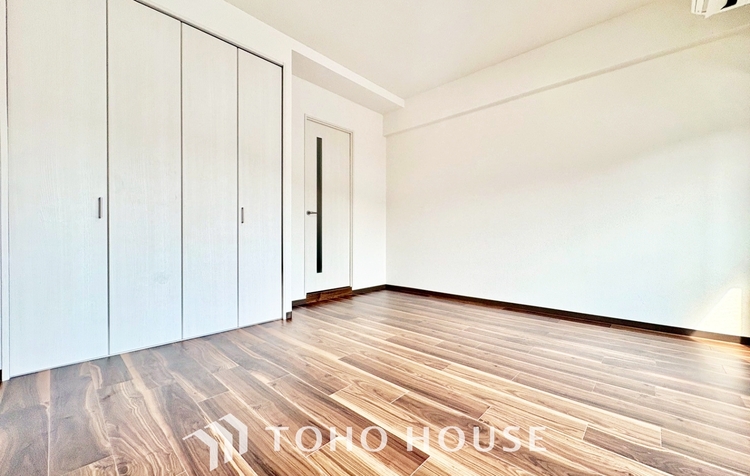 内装 ◆隠された美しさ◆流麗な音楽が流れているような繊細でいながら整然かつ堅牢なこの空間。この空間は確かに美しい。しかし、そこには美しさ以上のものが隠されている。