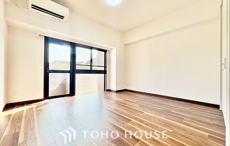 内装 ◆ここに在る◆事も無げに美しく、伝えるには筆舌に尽くし難い。豪華絢爛や華美と言う事ではなく、住まう者にとって暮らし易く心地がいいと言う美しさがこの住まいには込められている。