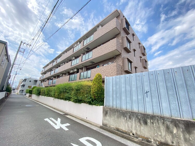 外観 飽きのこないシンプルモダンな外観です。