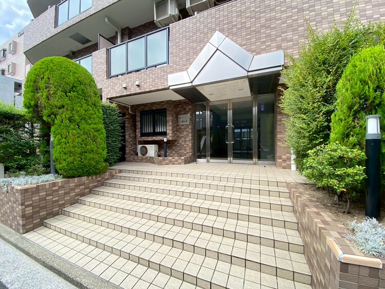 エントランス 上質感漂う玄関アプローチです。