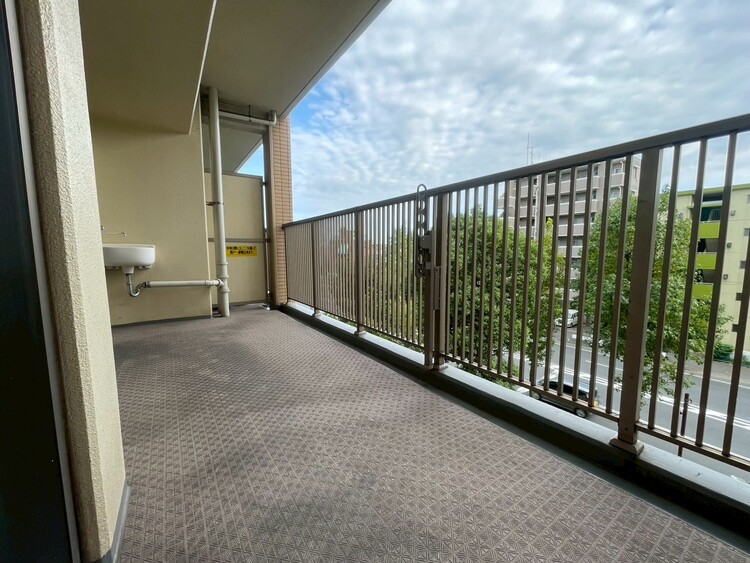 その他 朝の澄んだ空気や、夕方に吹く清々しい風を感じられるバルコニー。